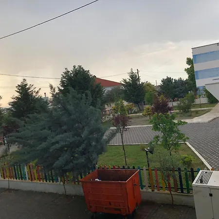 Savas Flat Kamëz